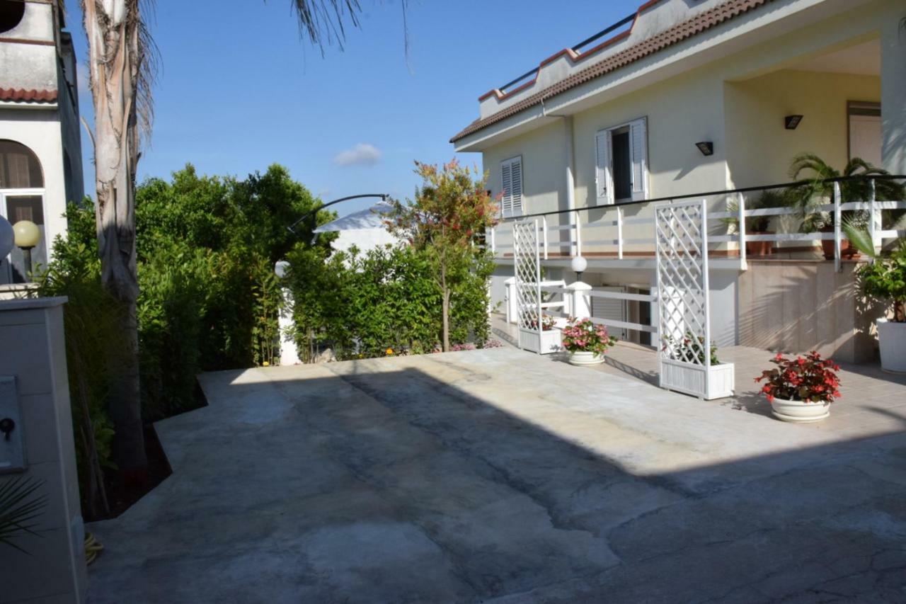 Dimora Santa Caterina Apartment Конверсано Екстериор снимка